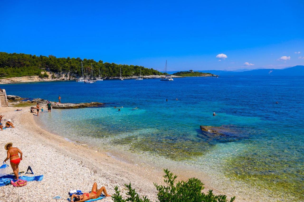 Villa Plagia Гайос Экстерьер фото